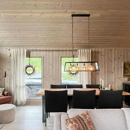 Semesterbostad Family With Jotunheim Mountain Views *