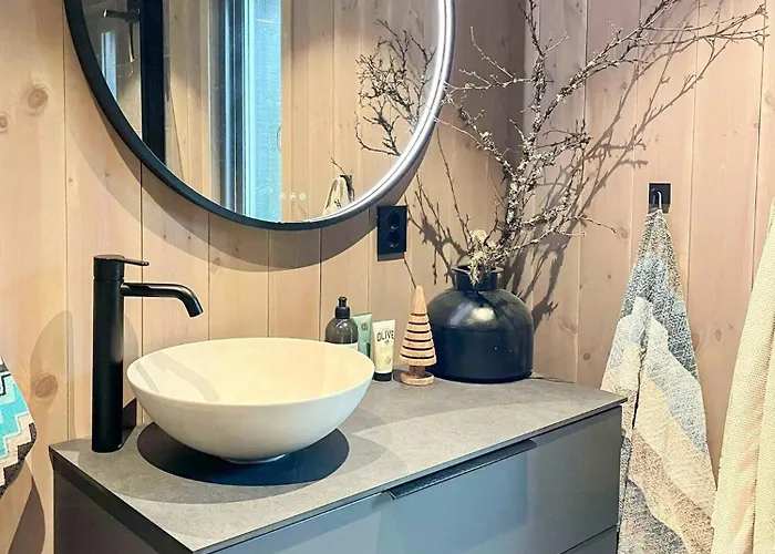 Family With Jotunheim Mountain Views Semesterbostad *